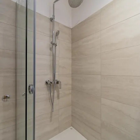 Rei Lux Apart Otel *
